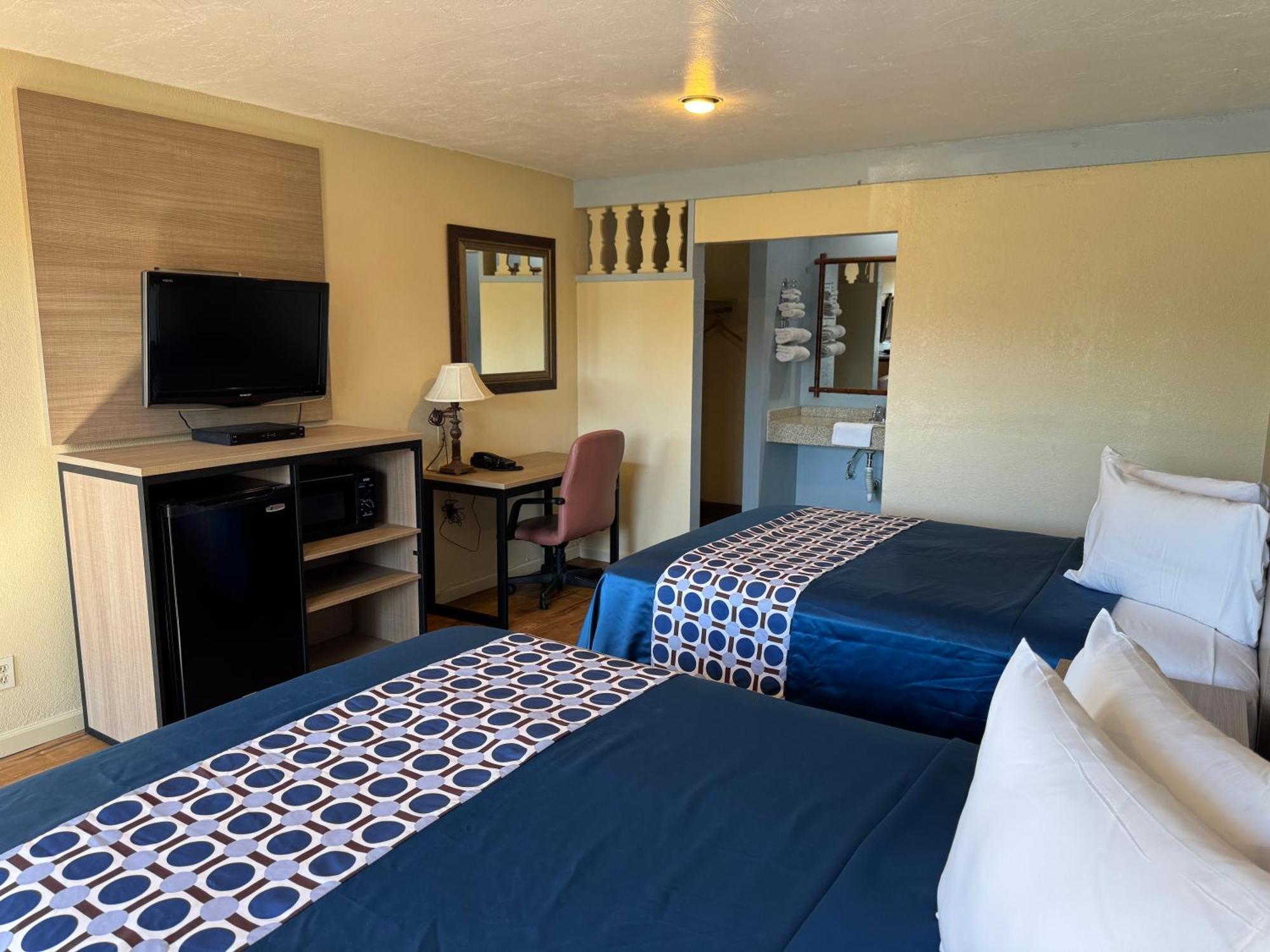 מודסטו Discovery Inn חדר תמונה