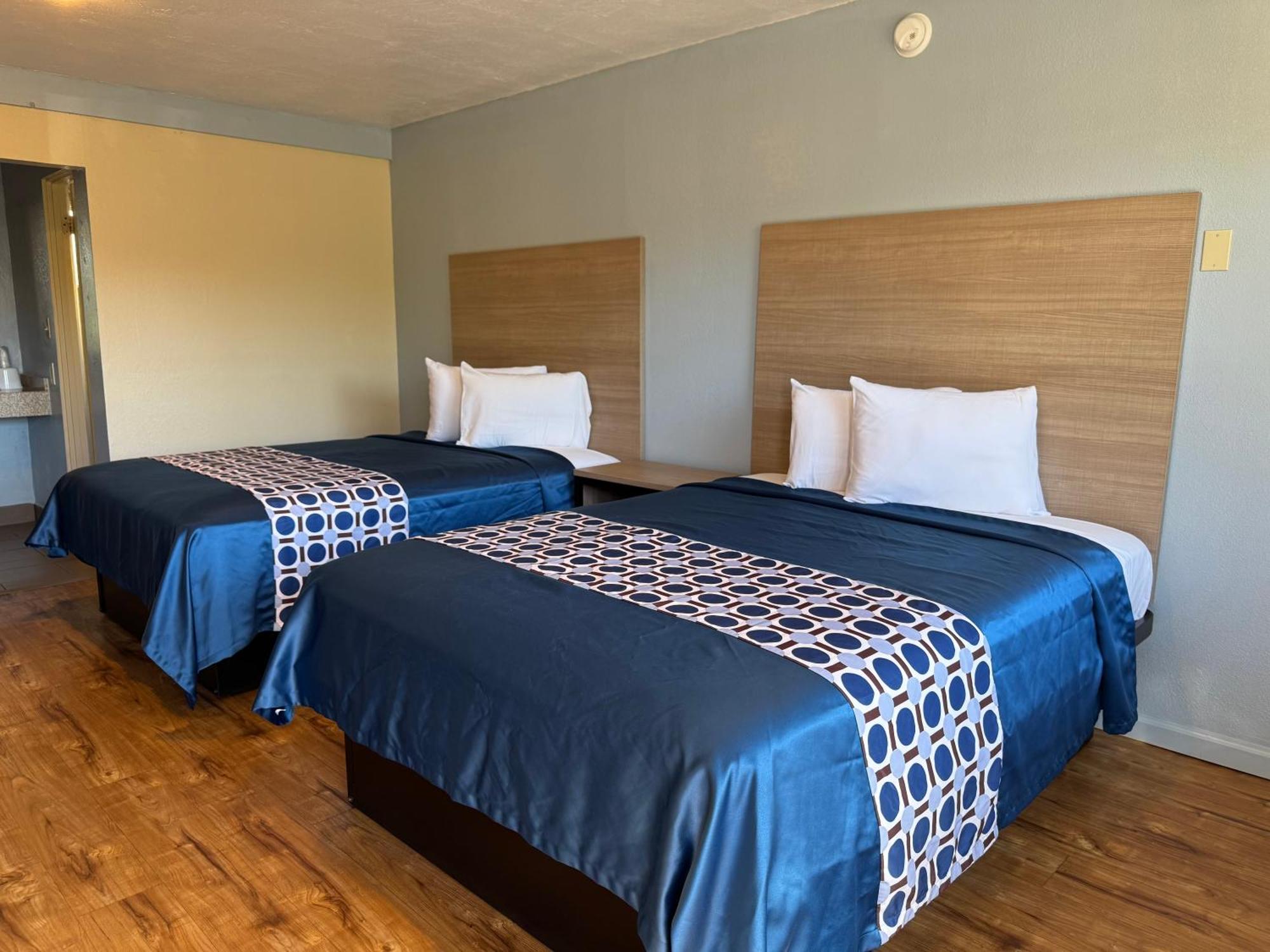 מודסטו Discovery Inn מראה חיצוני תמונה