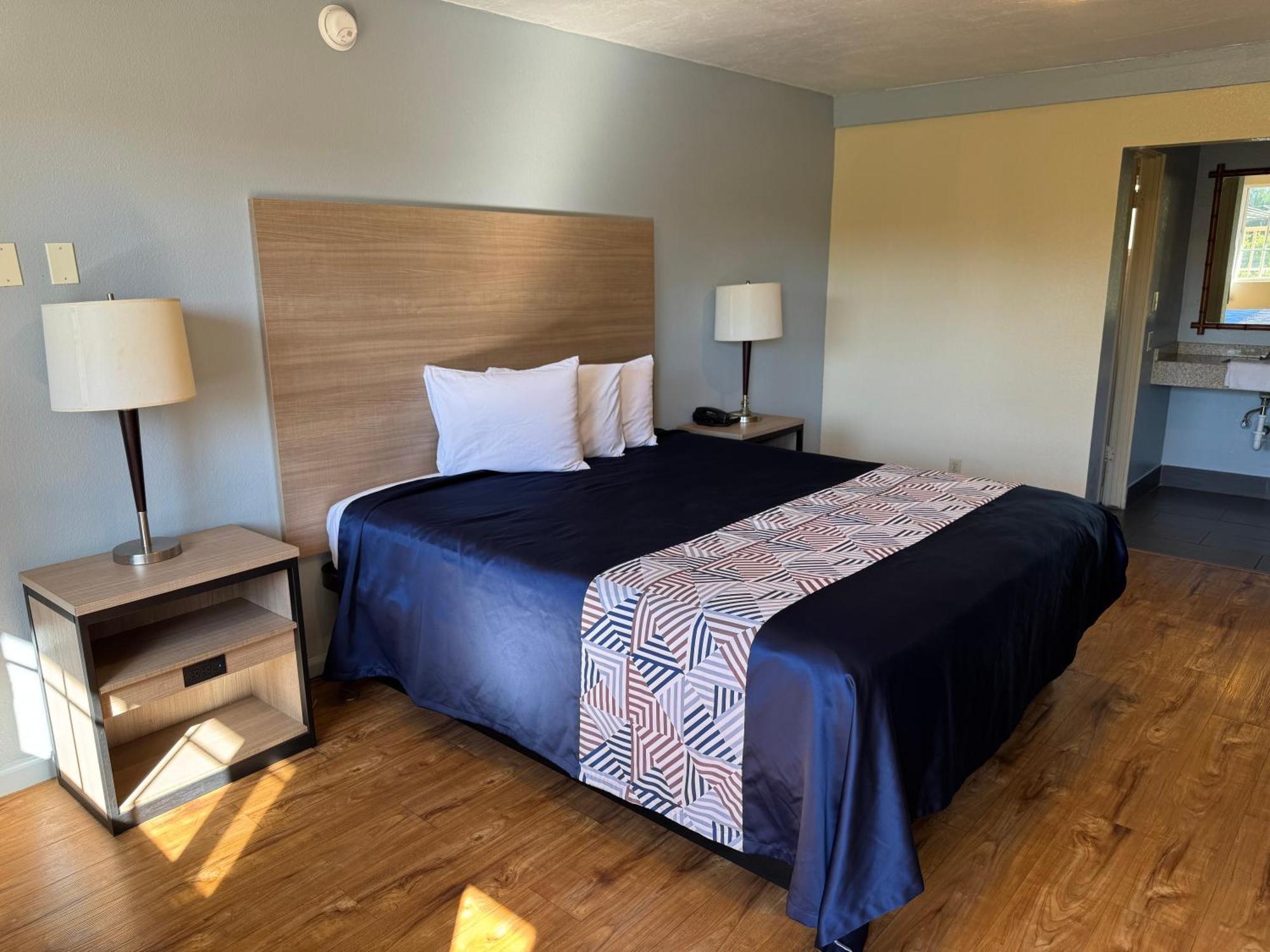 מודסטו Discovery Inn מראה חיצוני תמונה